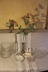 lot 48 image: Collection of Vintage Glass and Ceramic Decor with Floral Accents