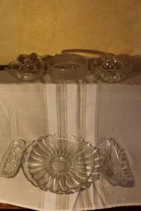 lot 52 image: Set of 5 Vintage Cut Glass Bowls and Dishes