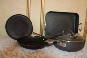 lot 70 image: Set of 4 Nonstick Cookware Pieces - 2 Fry Pans, Saut� Pan with Lid, and Roasting Pan