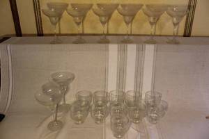 lot 135 image: Set of 7 Margarita Glasses and 12 Whiskey Tumblers