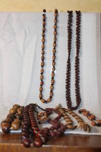 lot 139 image: Collection of 10 Vintage Wooden Bead Necklaces and Bracelets