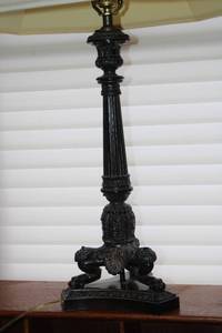 lot 180 image: Vintage Ornate Metal Table Lamp with Decorative Base and Shade
