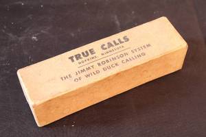 lot 205 image: Vintage True Calls Jimmy Robinson Wild Duck Call in Box