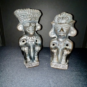 lot 217 image: Pair of Vintage Pre-Columbian Style Clay Figurines