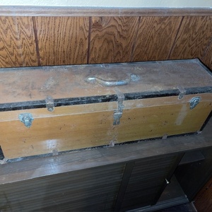 lot 264 image: Vintage Wooden Toolbox with Assorted Hand Tools and Planes