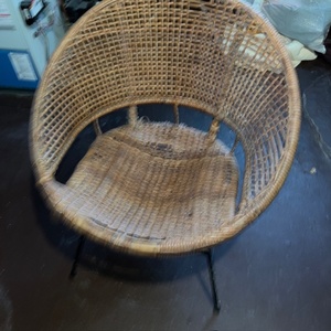 lot 283 image: Wicker Accent Chair with Wear and Vintage Scotch Kooler