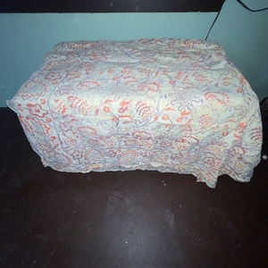 lot 289 image: Set of 2 Patterned Throw Blankets