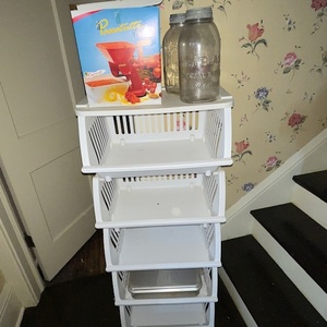 lot 323 image: Plastic Storage Tower with Baskets, il Passatutto Velox Food Mill, and 2 Atlas Mason Jars