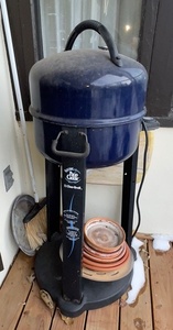 lot 362 image: Patio Pro Char-Griller Charcoal Grill with Clay Saucers