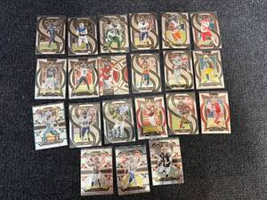 lot 12 image: Large Lot Of Nfl Football Cards