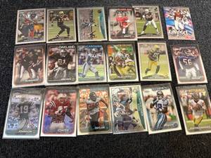 lot 14 image: 18 Nfl Football Cards