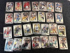 lot 15 image: Large Lot Of Nfl Football Cards