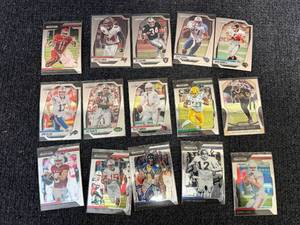 lot 16 image: 15 Nfl Football Cards
