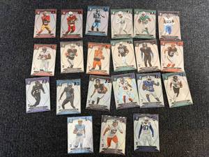 lot 23 image: 21 Nfl Football Cards