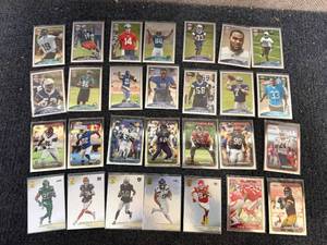 lot 24 image: Large Lot Of Nfl Football Cards
