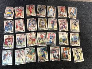 lot 25 image: Large Lot Of Nfl Football Cards