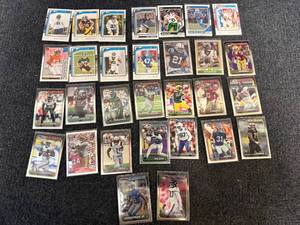 lot 29 image: Large Lot Of Nfl Football Cards