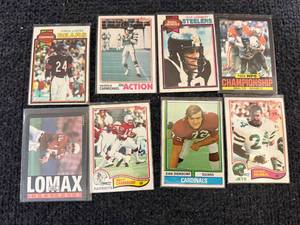 lot 38 image: 8 Nfl Football Cards