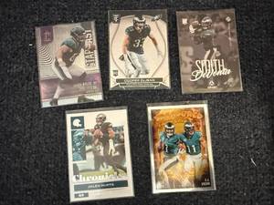 lot 43 image: 5 Philedelphia Eagles Football Cards