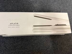lot 70 image: LAnge Straightener - White