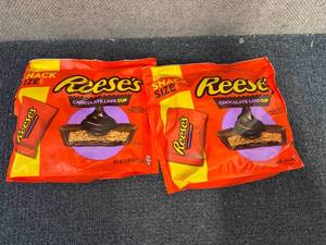 lot 187 image: 2 Bags Of ReeseS Chocolate Lava Cups