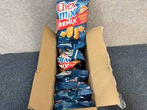 lot 119 image: Pizza Chex Mix