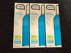 lot 75 image: Skinfix Oil Cleasing Foam