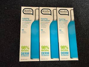 lot 76 image: Skinfix Oil Cleasing Foam