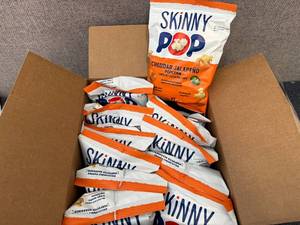 lot 218 image: Cheddar Jalepeno Skinny Pop
