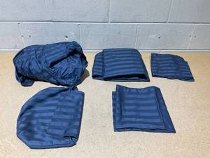 lot 232 image: Navy Blue Striped Sheets 5pcs Full Size