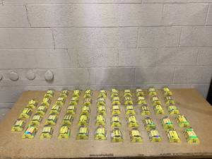 lot 451 image: LOT OF 53 Onyx Professional Toe Spacers & Bath Salts