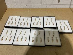 lot 372 image: LOT OF 9 Miscelleneous Cell Phone Charms