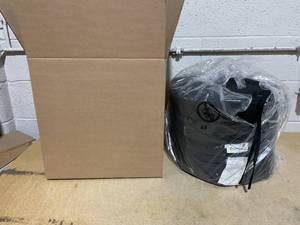 lot 394 image: LOT OF 8 Circle Cushions