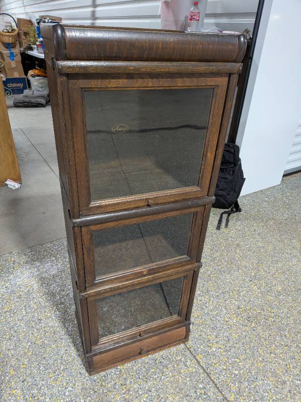 lot 28 image: Antique Macey Stackable Barrister Bookcase 4-Section Quartersawn Oak