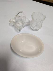 lot 57 image: Lot of 3 Small Decorative Tabletop Items Clear Glass Basket, Flower Vase & Homer Laughlin Dish