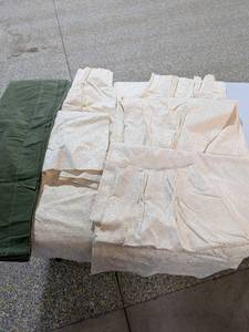 lot 101 image: Set of 4 Burlington Cream Damask Drapery Panels (24 x 77)