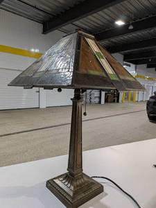 lot 114 image: Mission-Style Stained Glass Look Table Lamp - Dual Pull Chain