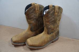 lot 8 image: Irish Setter Marshall Mens 11 Pull-On Work Boots Style 83923 - Size 10