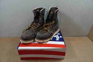 lot 10 image: Thorogood Mens 8 Briar Pitstop 1957 Series Work Boots - Size 10D