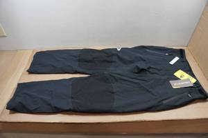 lot 23 image: Blackfish Stormskin Gale Pants - Large