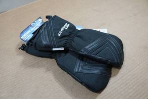 lot 24 image: Clam Ice Armor Renegade Cold Weather Mitts - Small