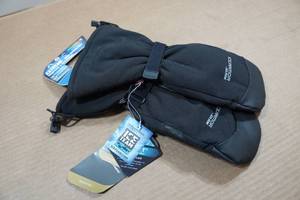 lot 33 image: Clam Ice Armor Extreme Cold Weather Mitts - Medium