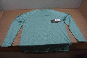 lot 39 image: Blackfish Swift UPFCooling Long Sleeve - Medium