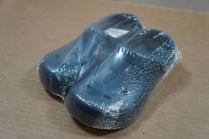 lot 47 image: Nuusol McCall Clogs - Womens 5