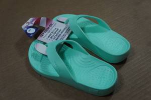 lot 48 image: Nuusol Cascade Sandals - Womens 4