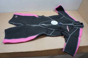 lot 75 image: Cressi Lido Womens 2mm Wetsuit - M3, Pink