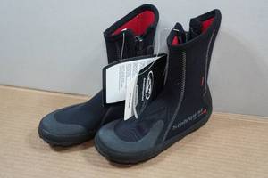 lot 79 image: Stohlquist Tideline Ergo 5mm Snorkel Boots - Size 5