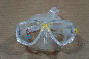 lot 83 image: Cressi Snorkel Mask