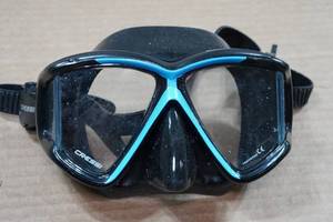 lot 86 image: Cressi Pano 4 Mask