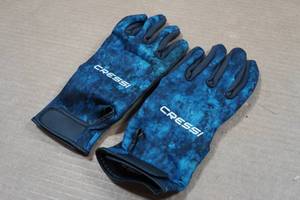 lot 88 image: Cressi Dive Gloves - Large